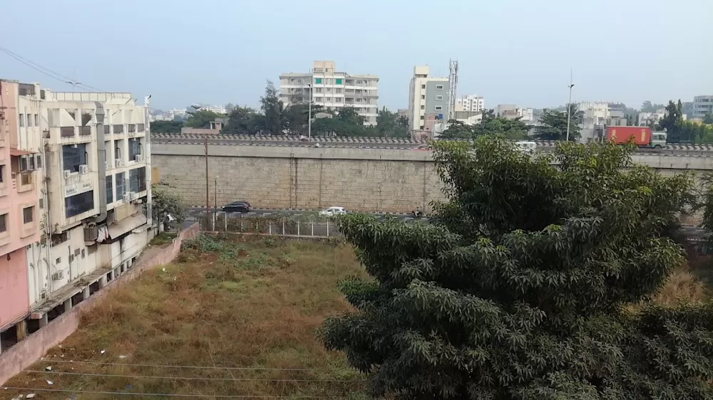 फीनिक्स एक्सीडेंट & मल्टीस्पेश्यालिटी हॉस्पिटल - Photo 2