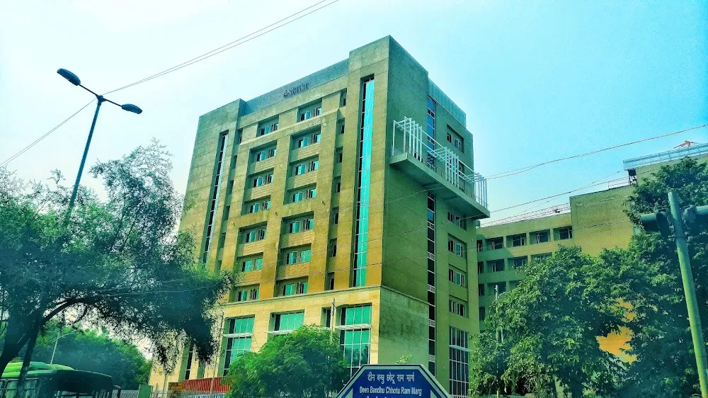 Rajiv Gandhi Cancer Institute & Research Centre, Rohini, New Delhi - Photo 1