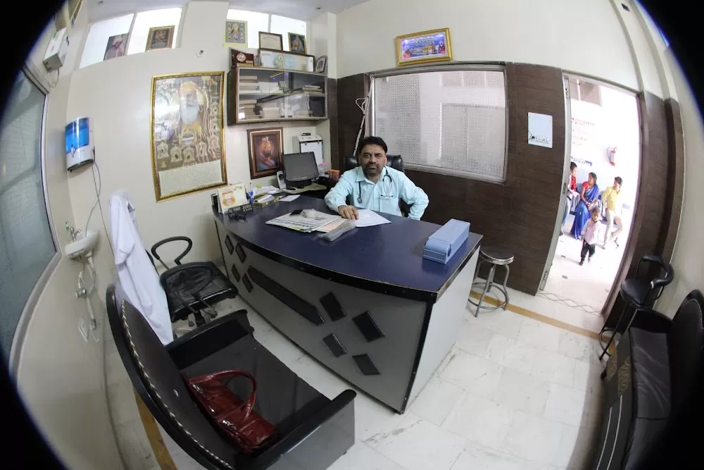 arora hospital - Photo 5