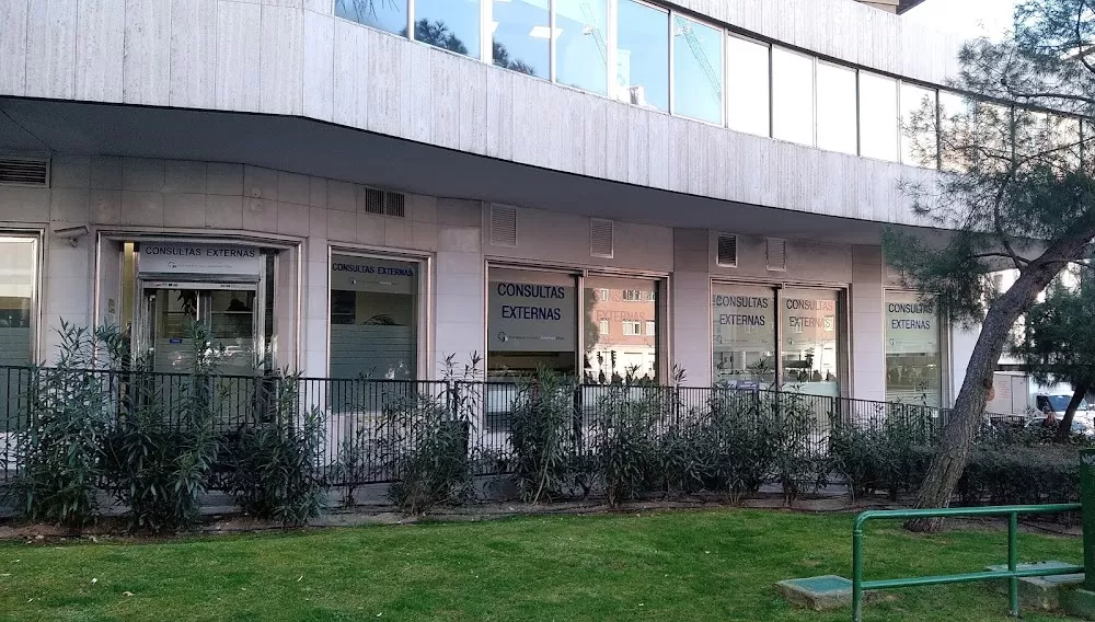 Consultas Externas - Hospital Universitario FJD (Fundación Jiménez Díaz) - Photo 3