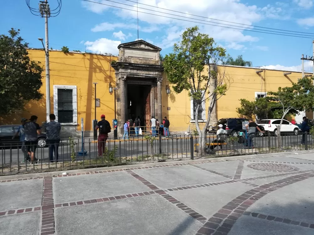 Hospital Civil de Guadalajara Fray Antonio Alcalde - Photo 6