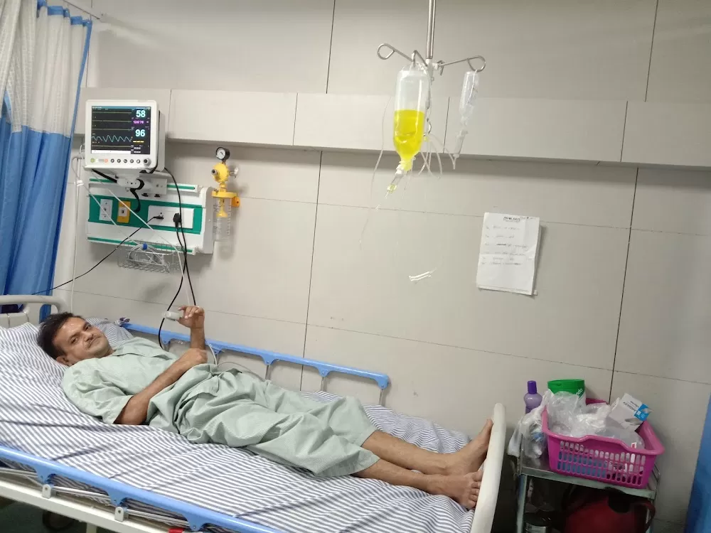 Polaris Hospital - Photo 4