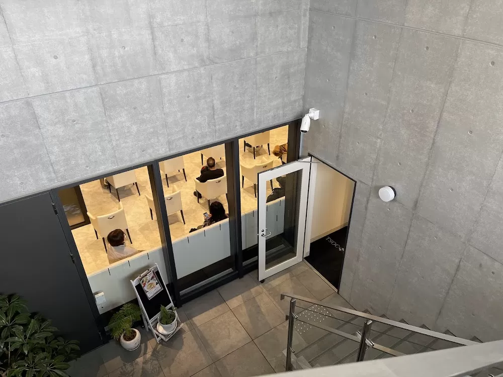 Tokyo Sports & Orthopaedic Clinic - Photo 2