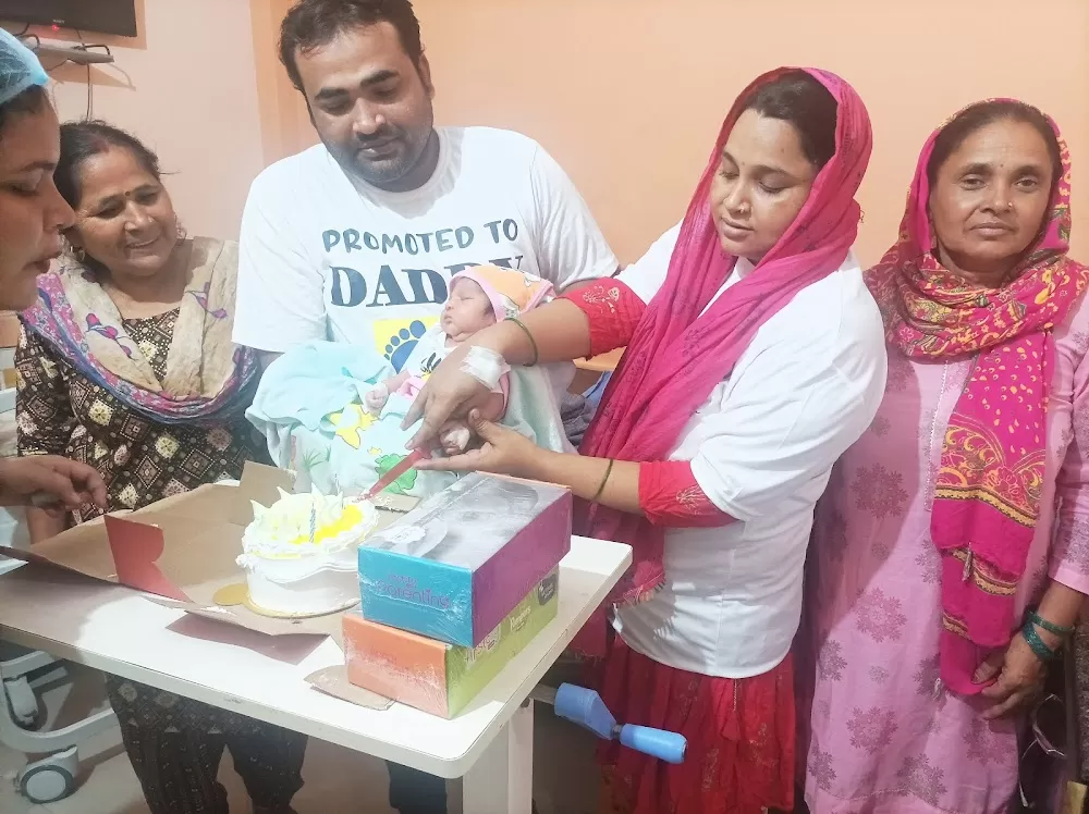 Lal Superspeciality Hospital - Photo 7