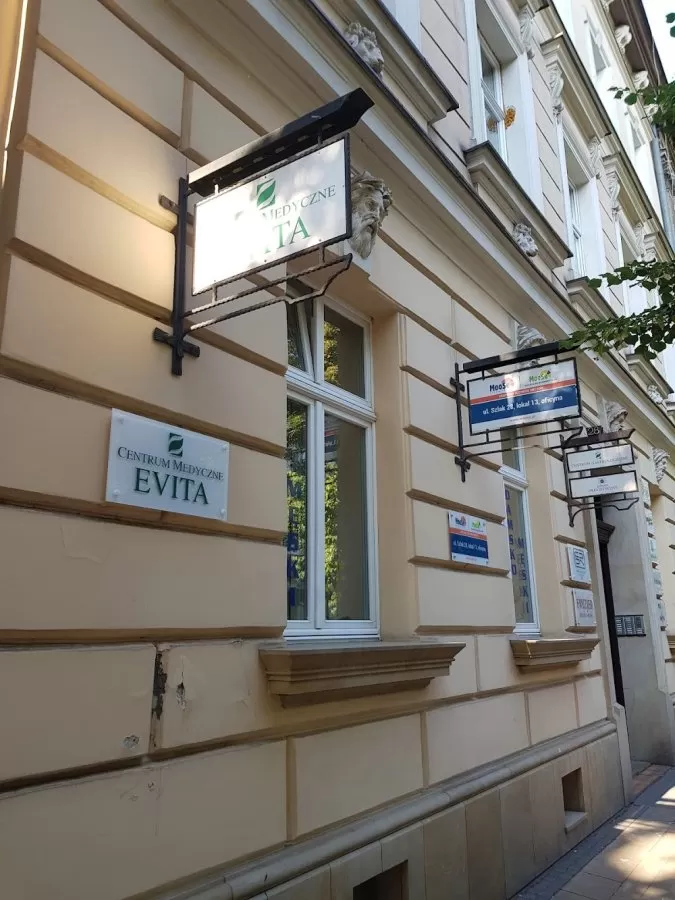 EVITA Centrum Mikrochirurgii Oka - Photo 2