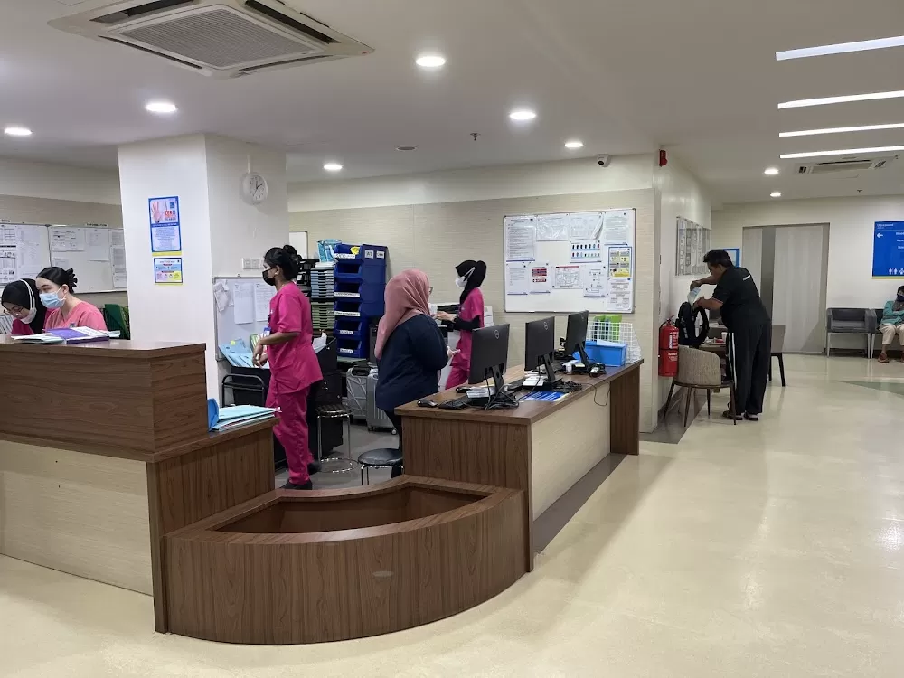 Beacon Hospital - Photo 2
