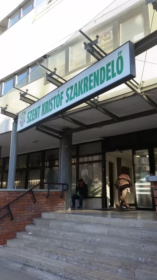 Újbudai Szent Kristóf Szakrendelő - Photo 2