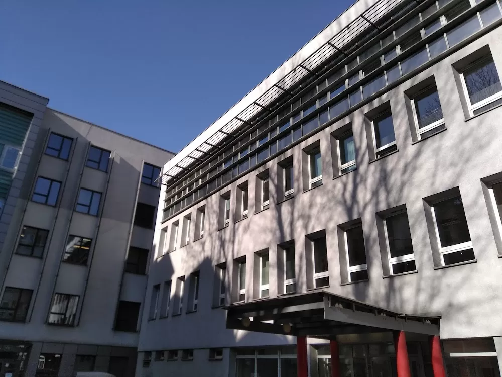 Narodowy Instytut Onkologii im. Marii Skłodowskiej-Curie - Photo 2