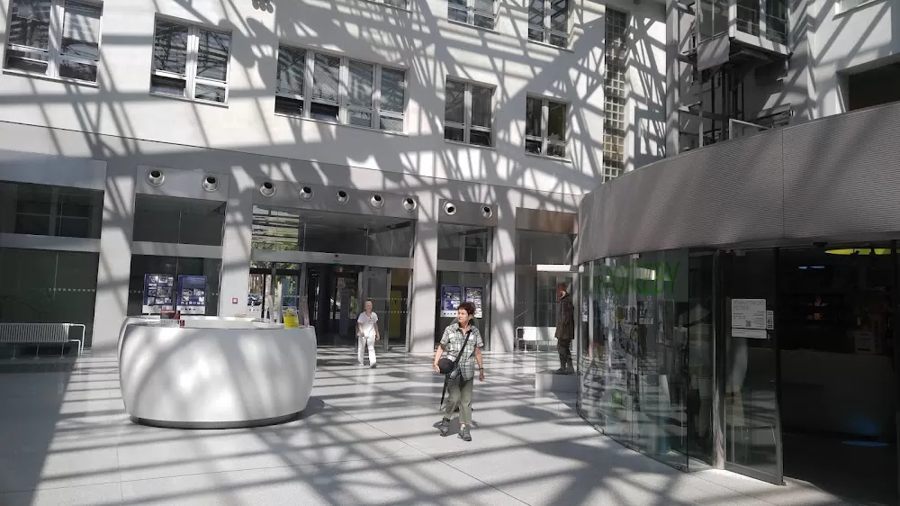 Pavilion A - orthopedics, ophthalmology, oncology, neurology ... - Photo 3