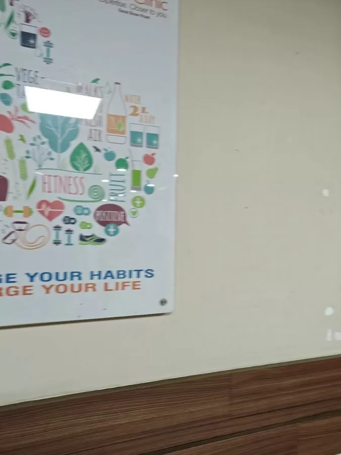 Apollo Clinic - Sarat Bose Road - Photo 3