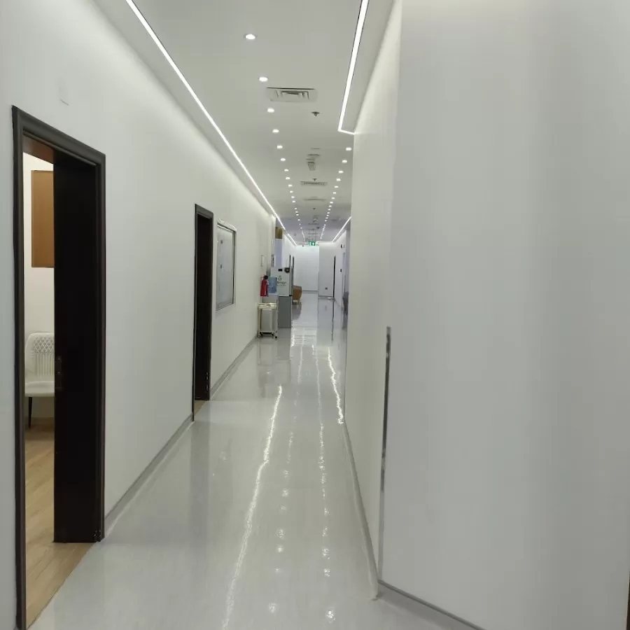 Emirates International Hospital, Al Ain - Photo 3