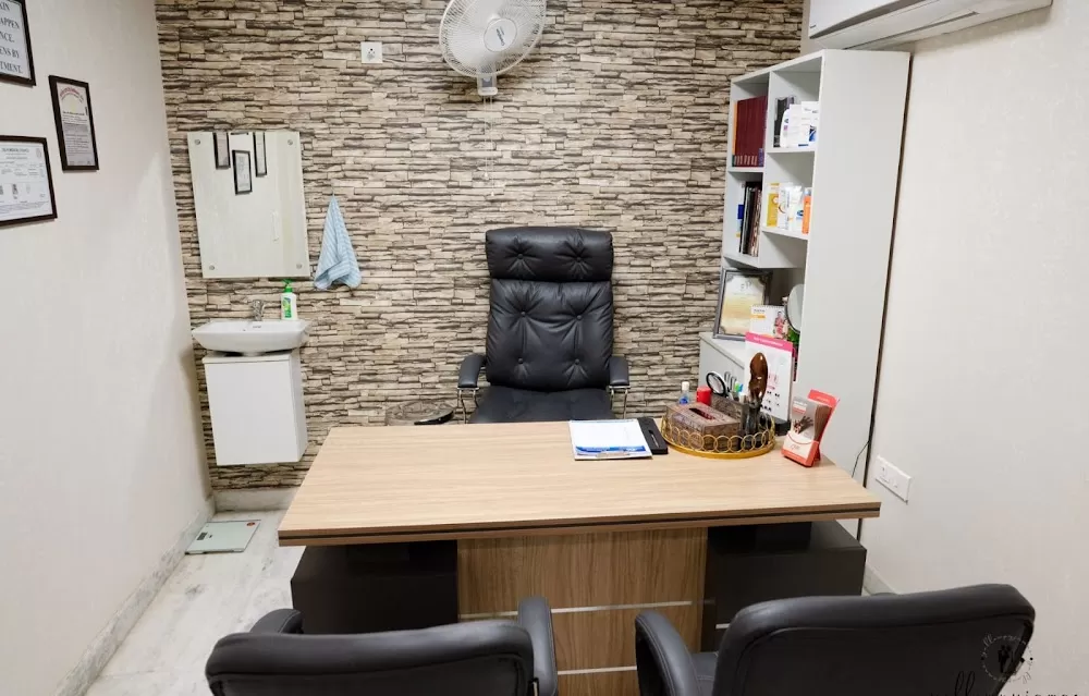 DR OSHIN AGRAWAL - Photo 3