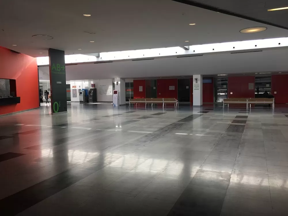 Central University Hospital of Asturias - Photo 6