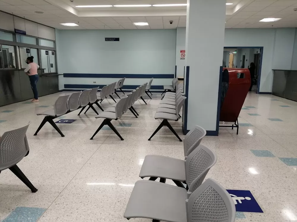 Hospital Calderon Guardia Torre este - Photo 4