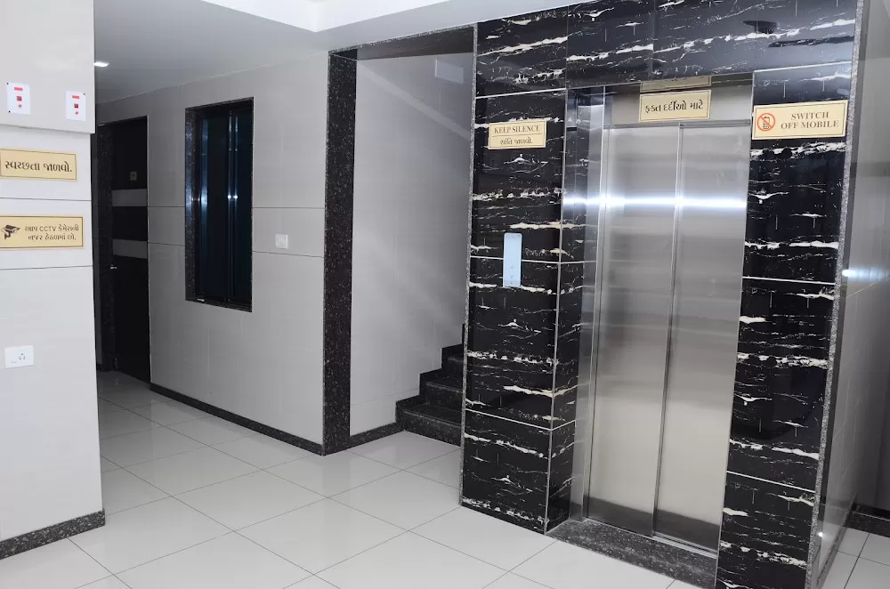 Narayan Hospital - Photo 2