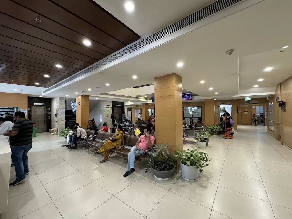 Bhopal Fracture Hospital - Best Orthopaedic Hospital | Trauma | Neurosurgery | Plastic Surgery | Gynaecology - Photo 2