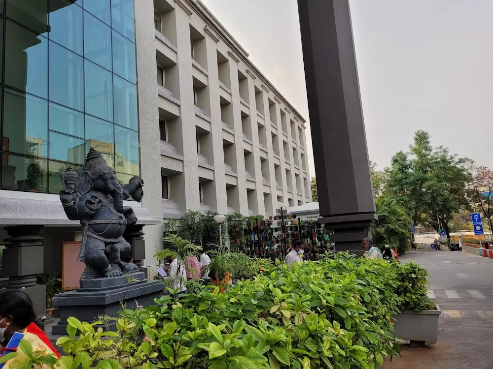 L V Prasad Eye Institute - Photo 4