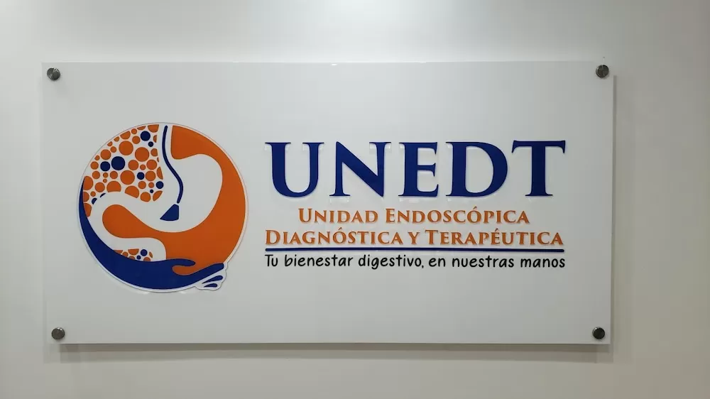 UNEDT - UNIDAD ENDOSCOPICA DIAGNÓSTICA Y TERAPÉUTICA - Photo 1