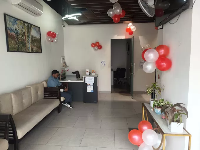 Dr. (Lt Cdr) Yogesh Khurana - Prarambh Family Clinic - Photo 3