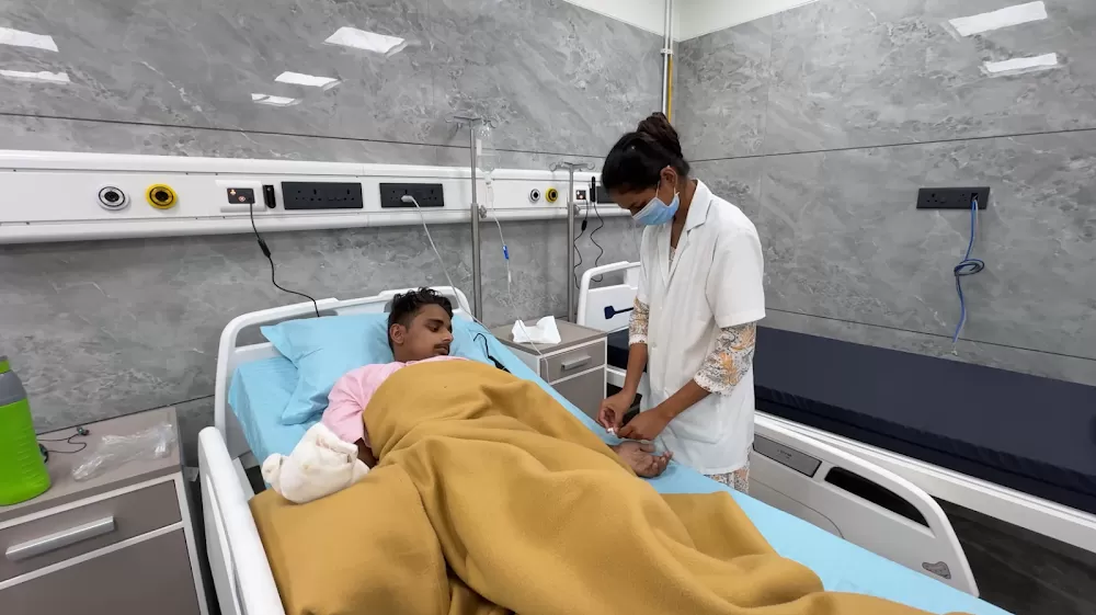 Vakratunda Hospital & Research Institute - Photo 2