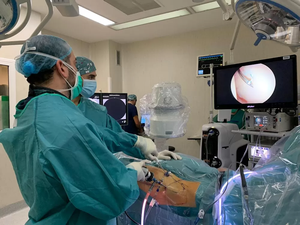 Dr. Luis Ramírez-Núñez - Photo 2