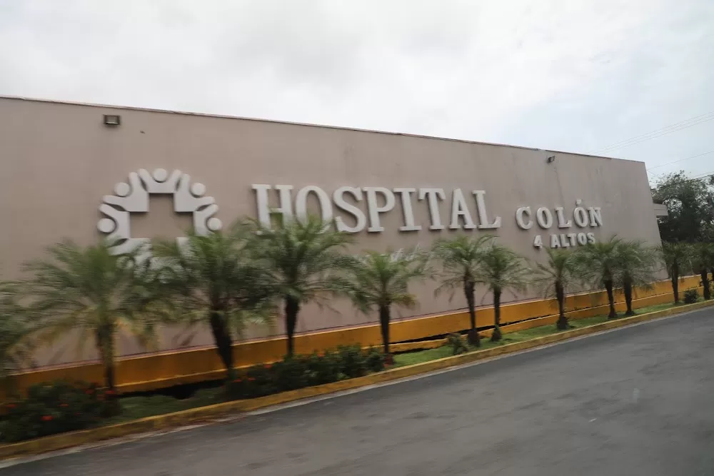 Hospital Colón Cuatro Altos - Photo 3