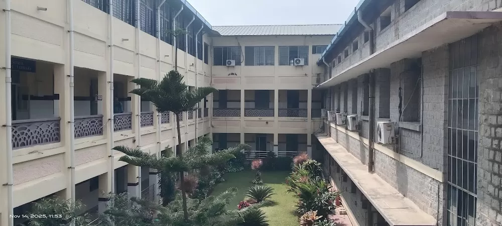 GOVERNMENT DENTAL COLLEGE HOSPITAL - Photo 8