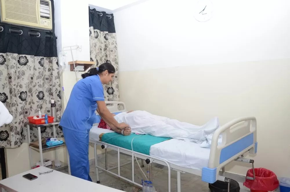 Ghiya Hospital - Best Gynaecologist Doctor in Jaipur / Highrisk Pregnancy Specialist - Photo 1