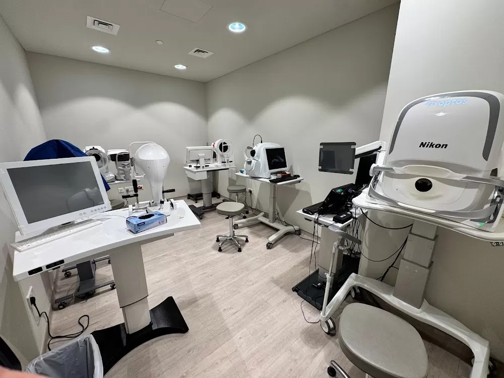 Dr. Faizan Mehmood at CMC Hospital Best Ophthalmologist Cataract and Oculoplasty Surgeon - Photo 3