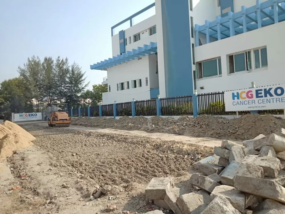 HCG Cancer Hospital - (Newtown, Kolkata) - Photo 3