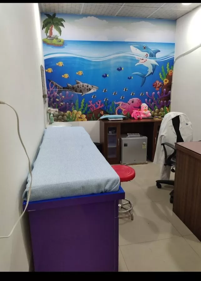 Dr Shailender Prasad - Pediatrician in Noida I Child specialist in Noida I Child Doctor I vaccination clinic I Neonatologist - Photo 4