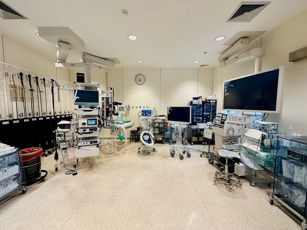 ห้องส่องกล้อง Surgical Endoscopy โรงพยาบาลจุฬาลงกรณ์ Chulalongkorn Hospital - Photo 3