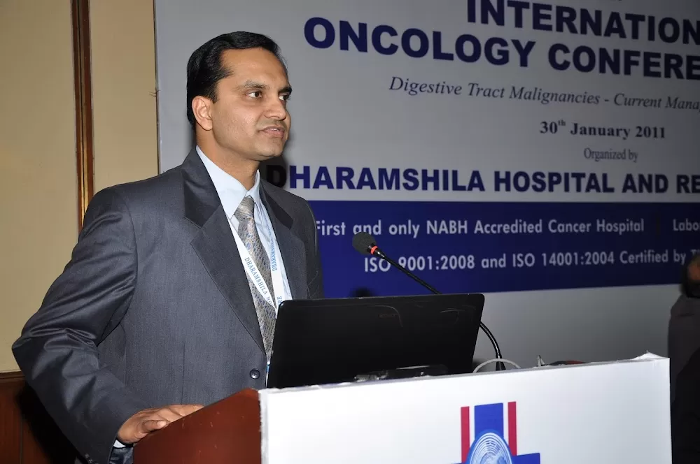 Dr. Hari Mohan Agrawal- Best Oncologist Noida | Breast Cancer Specialist Doctor | Lung Cancer Doctor | Kalpataru Clinic Noida - Photo 1