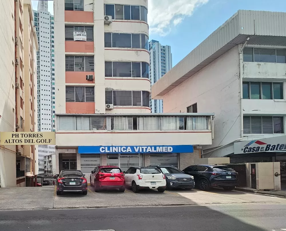 CLÍNICA VITALMED - Photo 2