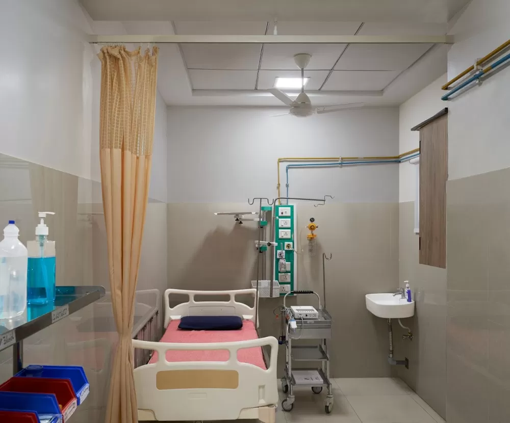 Harneshwar Multispeciality Hospital | ICU | Diabetes | General, Ortho, ENT & Uro-Surgery | Pediatric | Dialysis - Photo 2