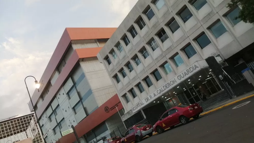 Hospital Calderon Guardia Torre este - Photo 2