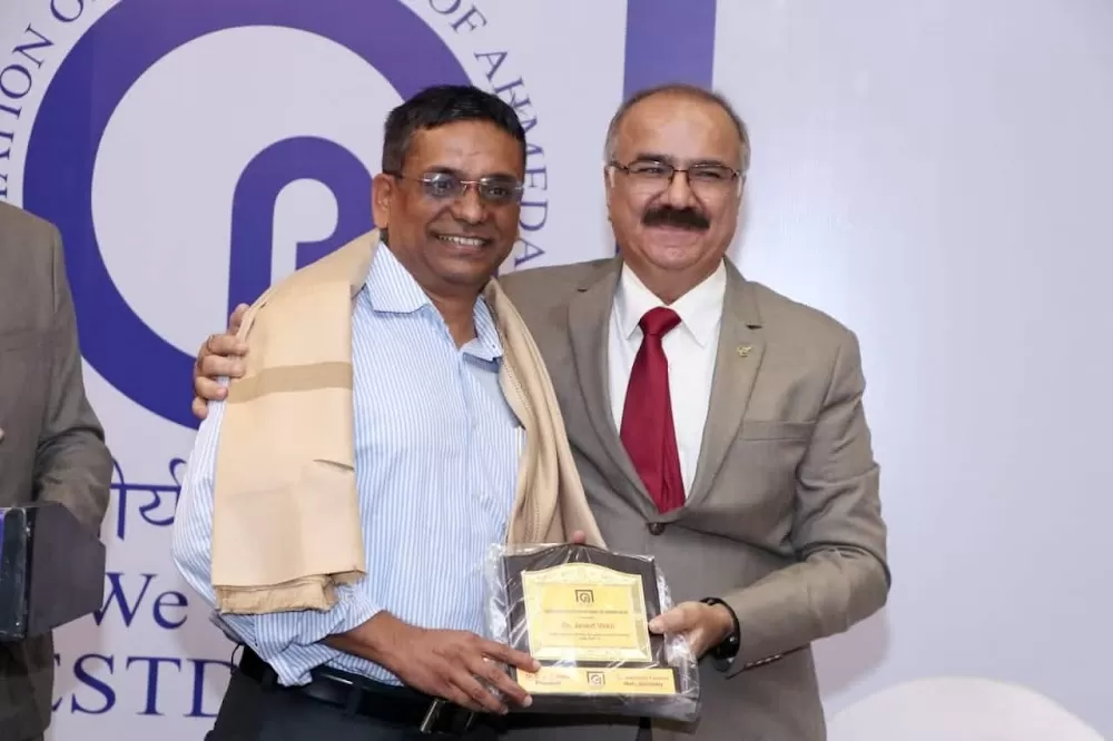 DR. JAVED M VAKIL - Photo 6