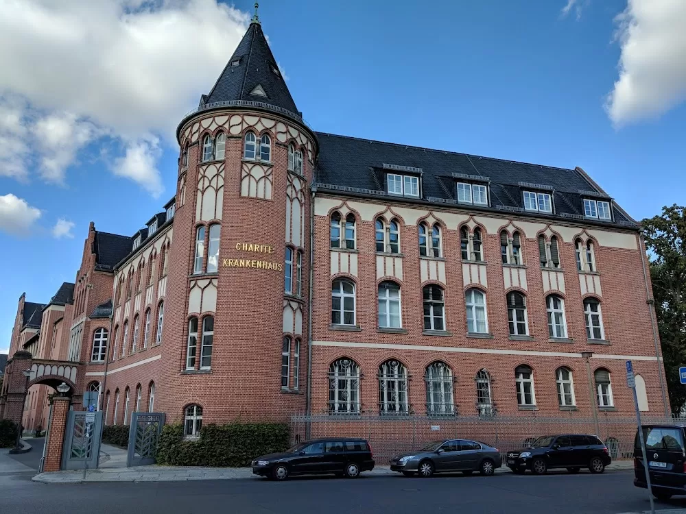 Charité – Universitätsmedizin Berlin Klinik für Psychiatrie und Psychotherapie - Photo 6