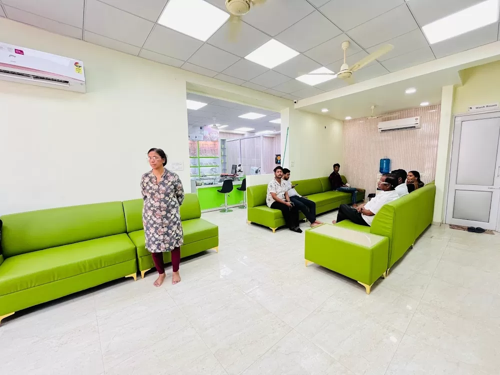 Prakash Eye Hospital and Laser Center - Photo 2