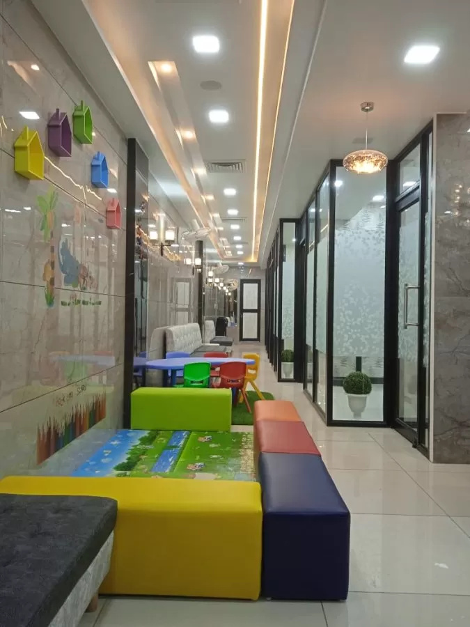 𝗔𝘁𝗺𝗼𝘀 𝗖𝗵𝗶𝗹𝗱 𝗖𝗲𝗻𝘁𝗿𝗲 - 𝗗𝗿 𝗝𝗮𝘀𝘄𝗶𝗻𝗱𝗲𝗿 𝗦𝗮𝗶𝗻𝗶 - 𝗖𝗵𝗶𝗹𝗱 𝗦𝗽𝗲𝗰𝗶𝗮𝗹𝗶𝘀𝘁 , 𝗣𝗲𝗱𝗶𝗮𝘁𝗿𝗶𝗰𝗶𝗮𝗻 & 𝗡𝗲𝗼𝗻𝗮𝘁𝗼𝗹𝗼𝗴𝗶𝘀𝘁 - Photo 1