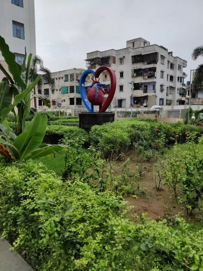 U N Mehta Institute of Cardiology & Research Centre - Photo 3