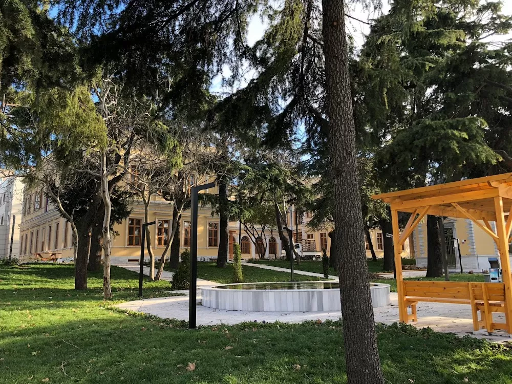 SBÜ Zeynep Kamil Kadın ve Çocuk Hastalıkları Eğitim ve Araştırma Hastanesi - Photo 1