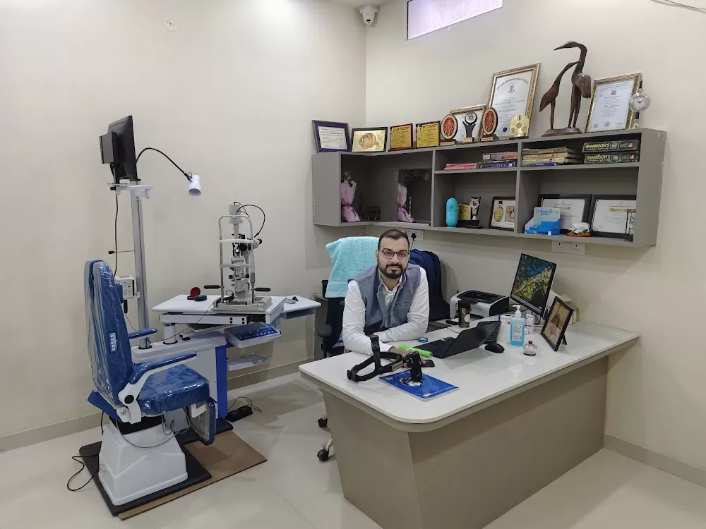 Prasan Nethralaya - Cornea & Retina Centre - Photo 1