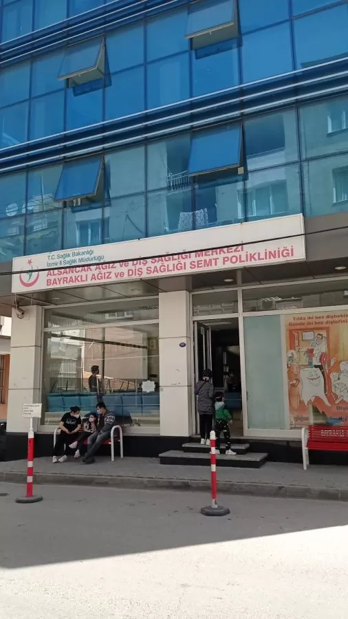 İzmir Alsancak Nevvar Salih İşgören Devlet Hastanesi Bayraklı Semt Polikliniği - Photo 2