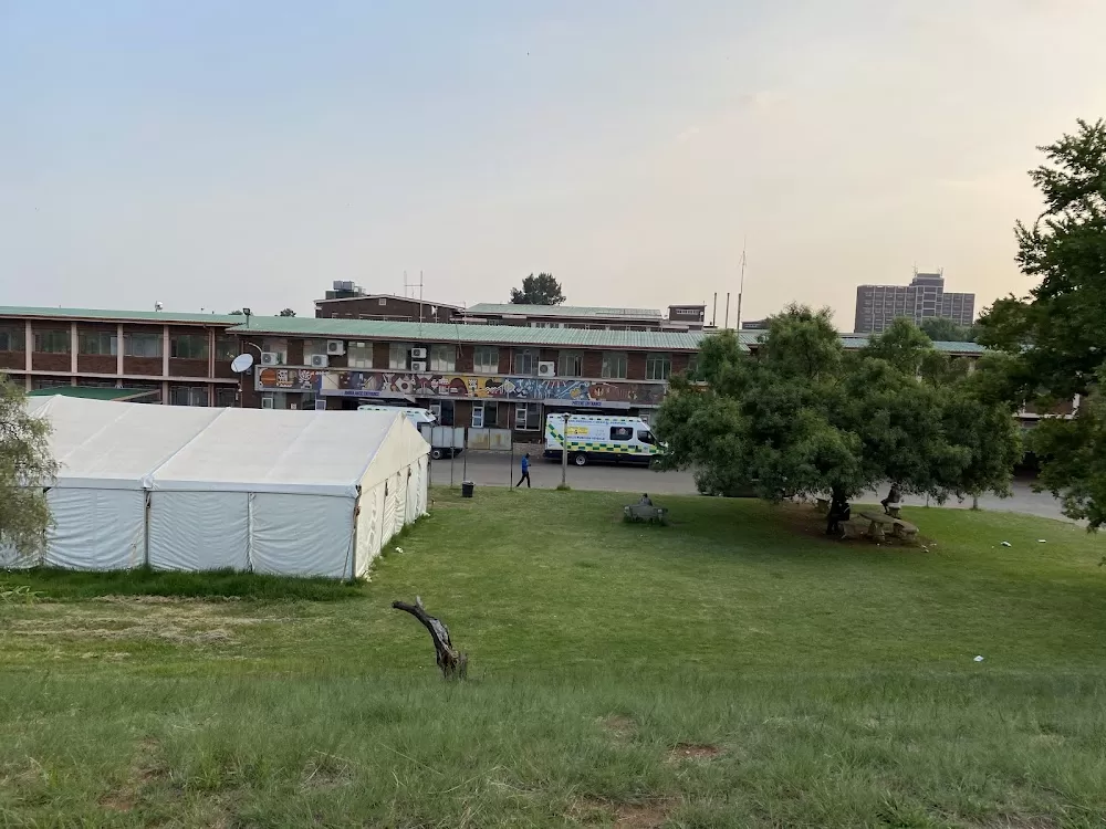 Leratong Hospital - Photo 3