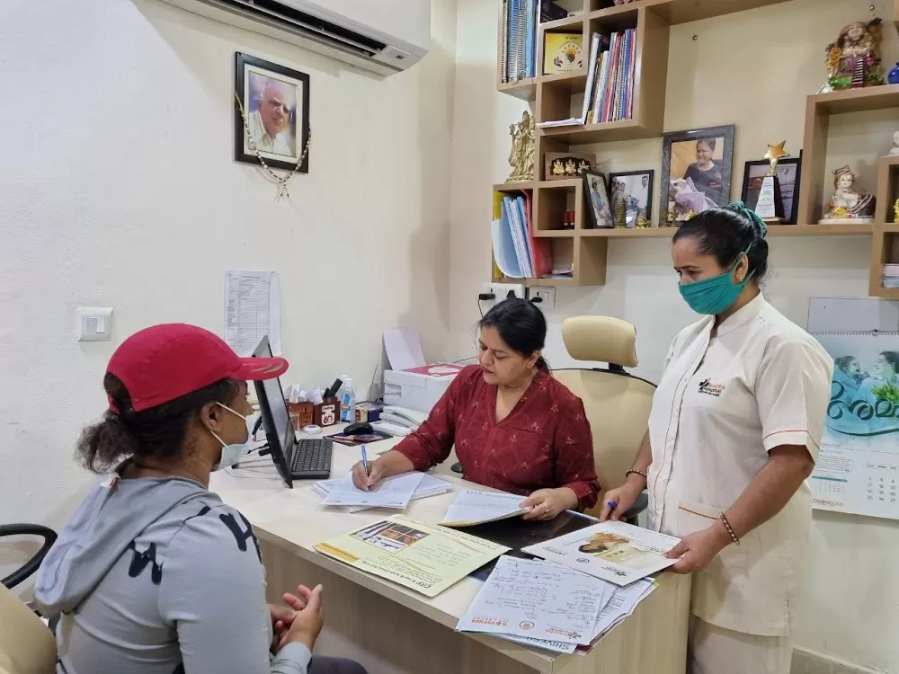 Aastha Hospital | Orthopedic, Gynecologist, Pediatrician | Emergency Hospital in Tilak Nagar, Delhi - Photo 3