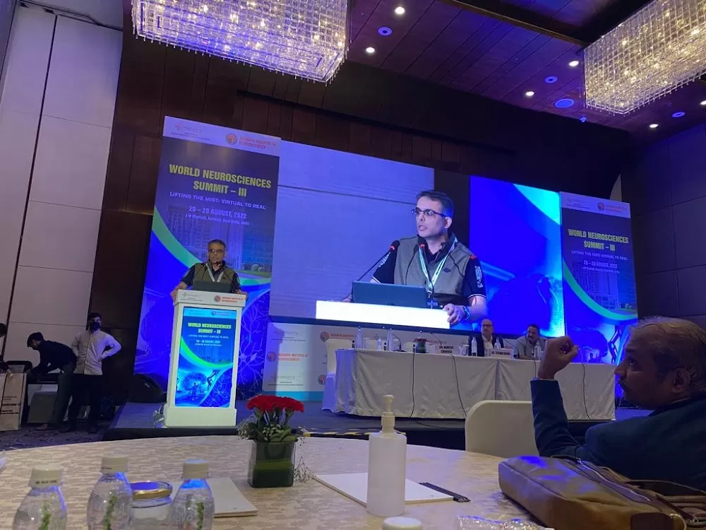 Dr Niraj B Vasavada - Photo 3