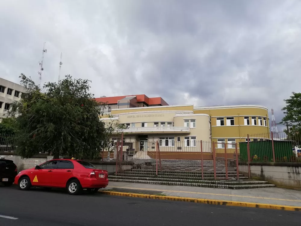 Emergencias Hospital Calderón Guardia - Photo 4