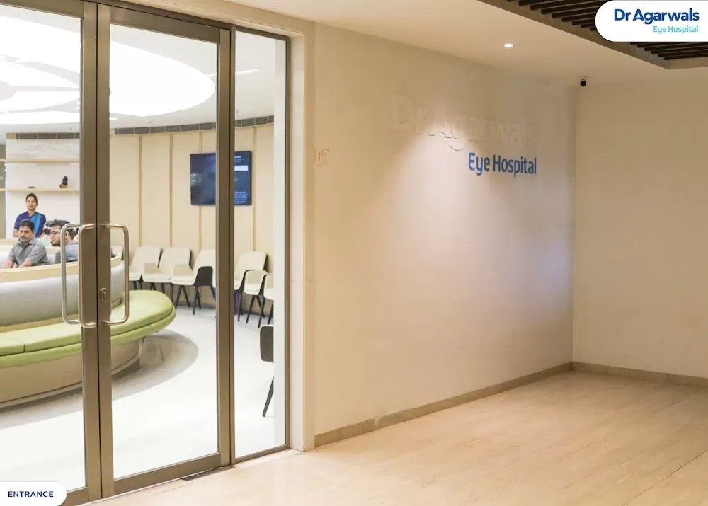 Aayush Eye Clinic & Lasik Center | Unit of Dr Agarwals Eye Hospital Chembur - Photo 8