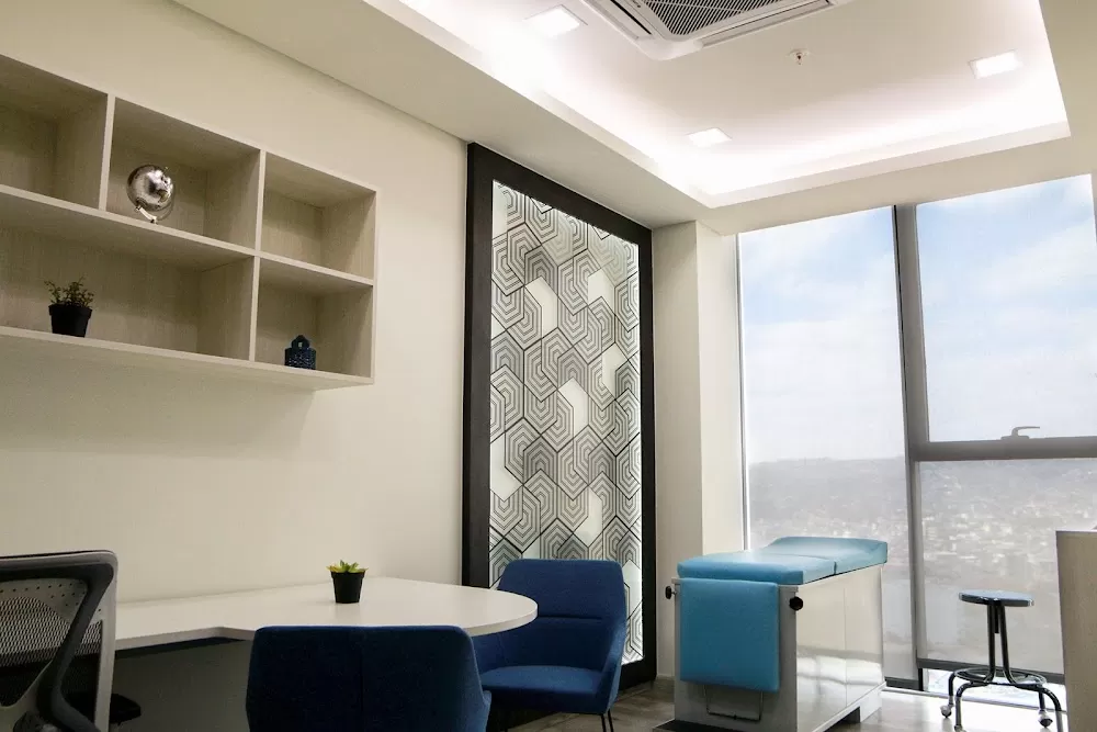 Centro Avanzado de Urología - Plaza Península - Photo 3